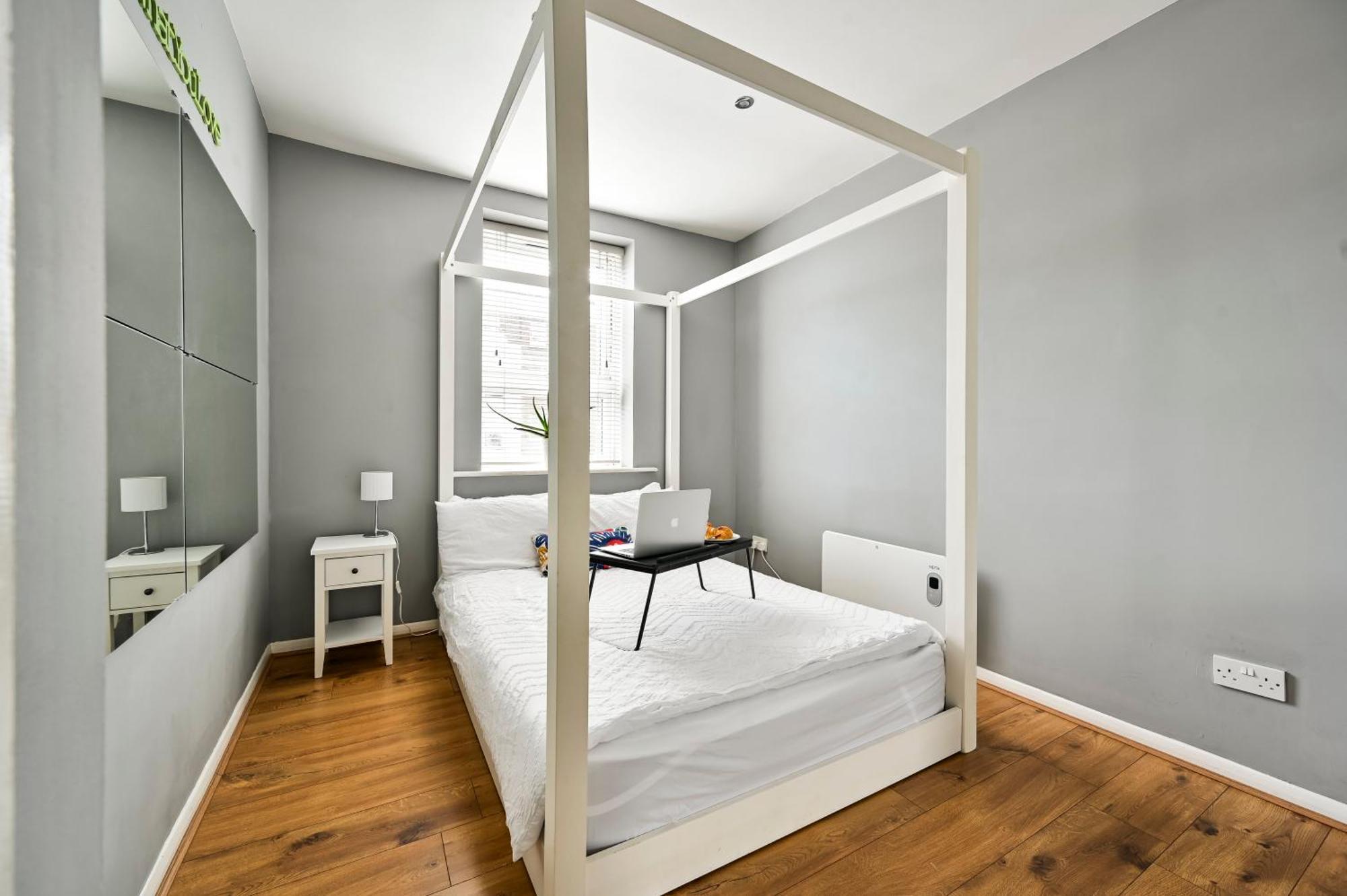 Cosy 1-Bed E15, Sleeps 4, 1 Min From Tube Station Near O2 Arena Lägenhet London Exteriör bild