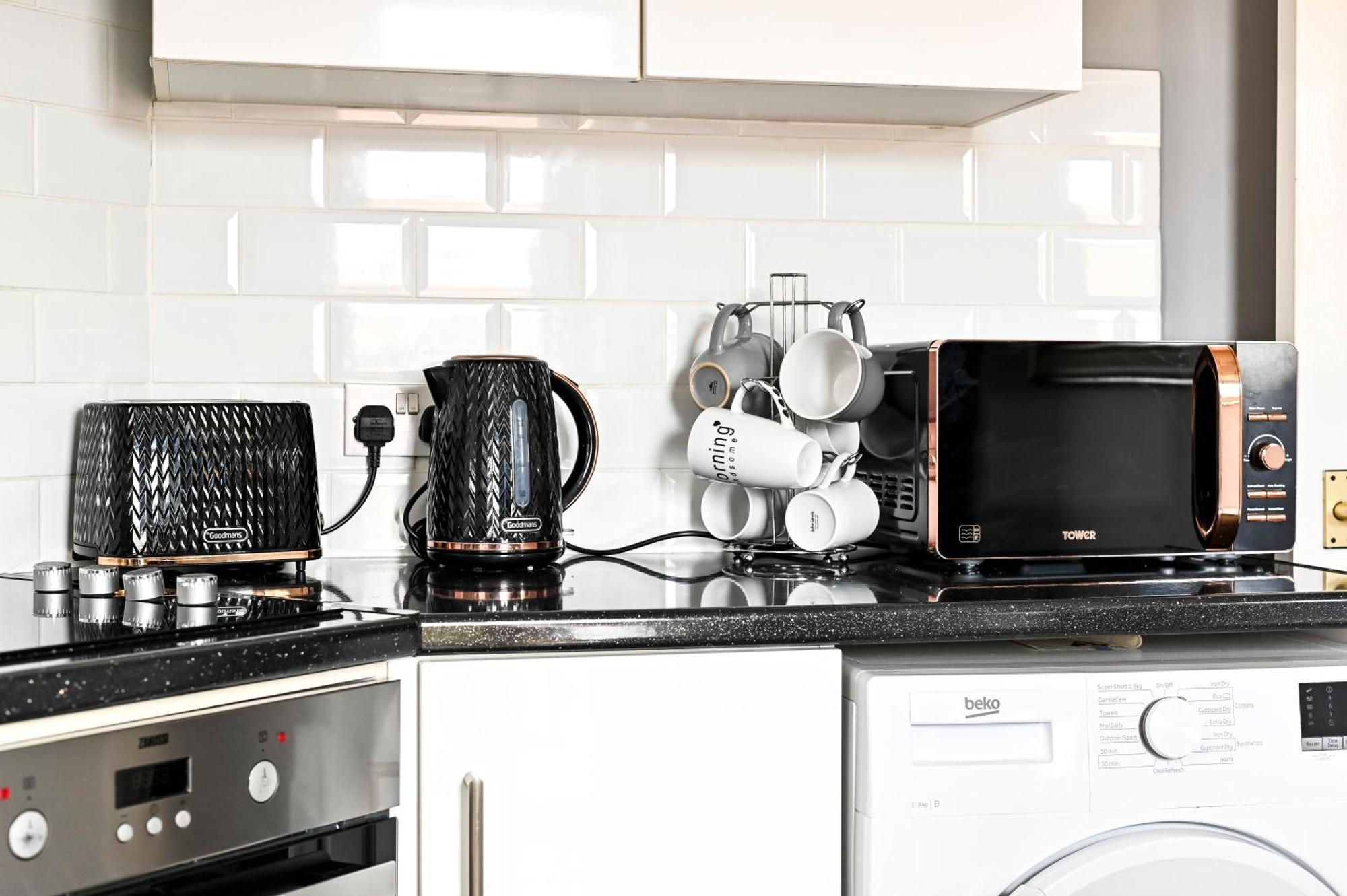 Cosy 1-Bed E15, Sleeps 4, 1 Min From Tube Station Near O2 Arena Lägenhet London Exteriör bild