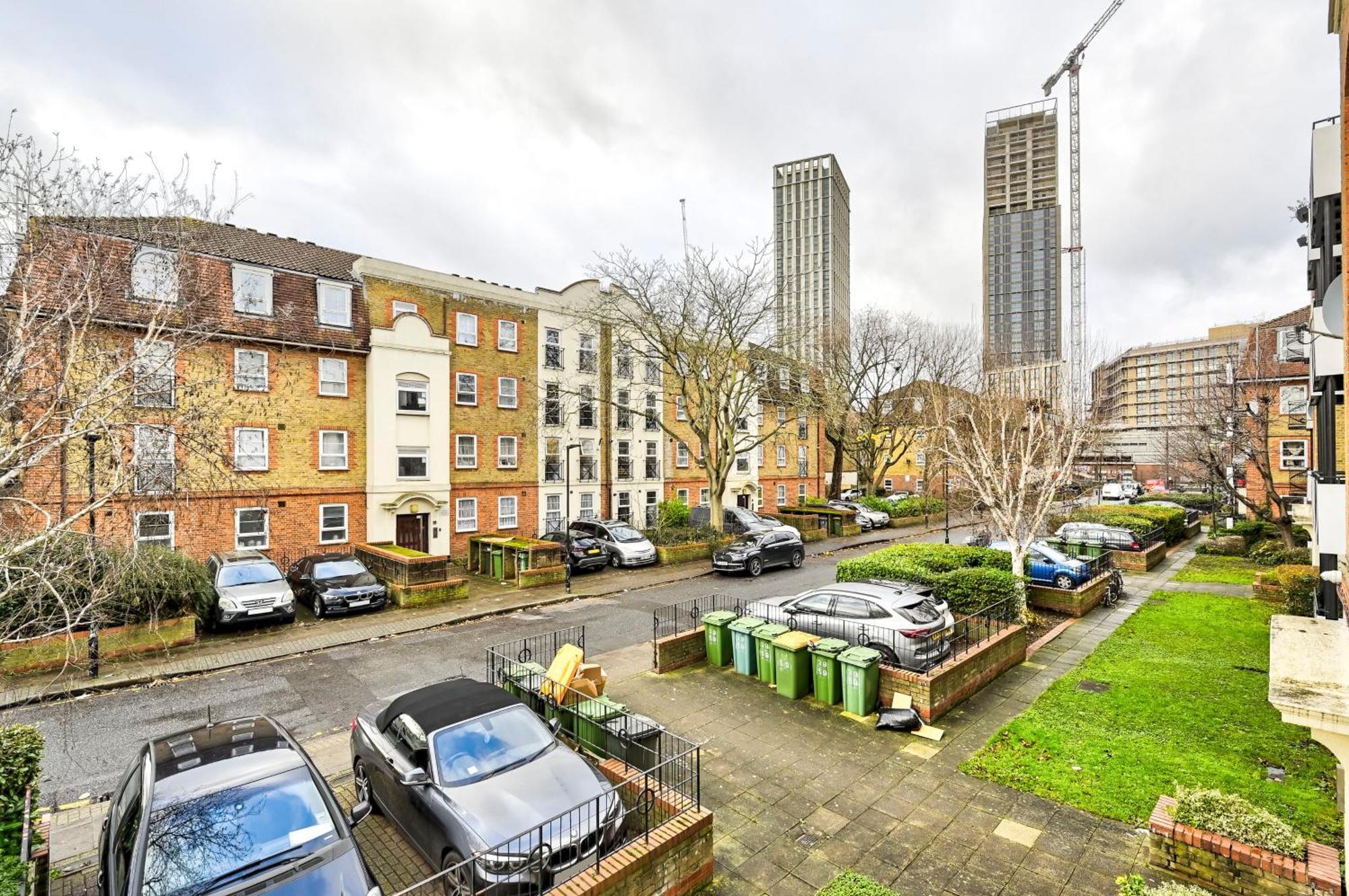 Cosy 1-Bed E15, Sleeps 4, 1 Min From Tube Station Near O2 Arena Lägenhet London Exteriör bild